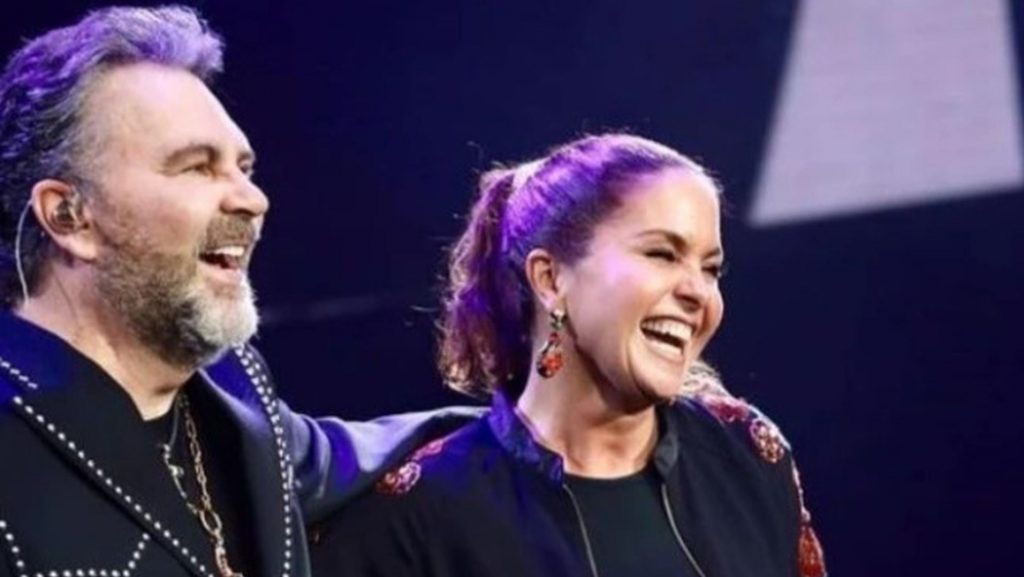 Lucero Y Mijares Protagonizan Tierno Momento Al Interpretar Juntos Este éxito En Concierto La 