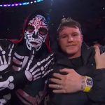 Canelo Álvarez aparece de la nada en las luchitas; así salió con La Parka y Mr. Iguana