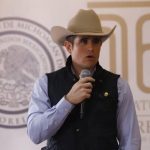 Diputado del PRD afirma que él presentó primero la iniciativa conocida como Ley Manzo