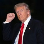 “No es para tanto”: Trump reacciona a imágenes recientes con Epstein