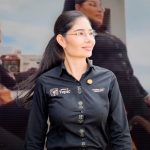 Geraldine Ponce casi es mordida por un perro policía en Tepic