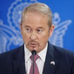 Embajador de Estados Unidos destaca detenciones en México de buscados por el FBI