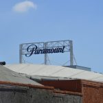 Netflix enfrenta denuncia de Paramount por presuntas ilegalidades en la compra de Warner Bros.