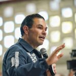 Enrique Vargas busca endurecer sanciones por robo y abuso sexual en transporte público