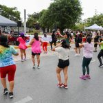 Cancún celebra 56 aniversario con Paseo Cancunense lleno de baile, taekwondo y juegos