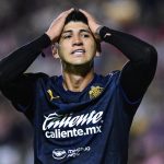 Chivas rescinde contrato de Alan Pulido de forma anticipada
