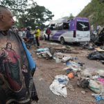 Ataque con bomba en Cauca, Colombia, deja decenas de muertos