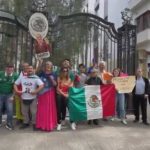 Sheinbaum cierra su visita a Barcelona con reunión con mexicanos antes de volver a México