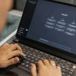 Una demanda acusa a ChatGPT de compartir datos sensibles con Google y Meta