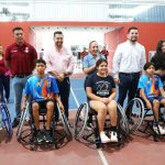 Escobedo impulsa inclusión con entrega de sillas para deporte adaptado