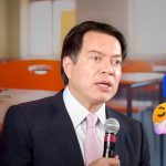 Mario Delgado y su calendario Montessori