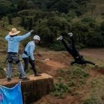 Muere joven en Brasil tras ser lanzada sin cuerda de seguridad; hay detenidos