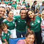 Ana Paty Peralta y Mara Lezama viven partido inaugural de México en Cancún Fut Fest