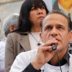 Israel Vallarta mantiene denuncias por abuso de poder tras su absolución