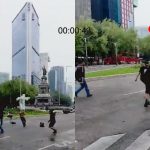 Integrantes de la CNTE juegan futbol durante manifestación en Paseo de la Reforma