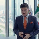 “Modo Party”: el gobernador naranja que gobierna el algoritmo